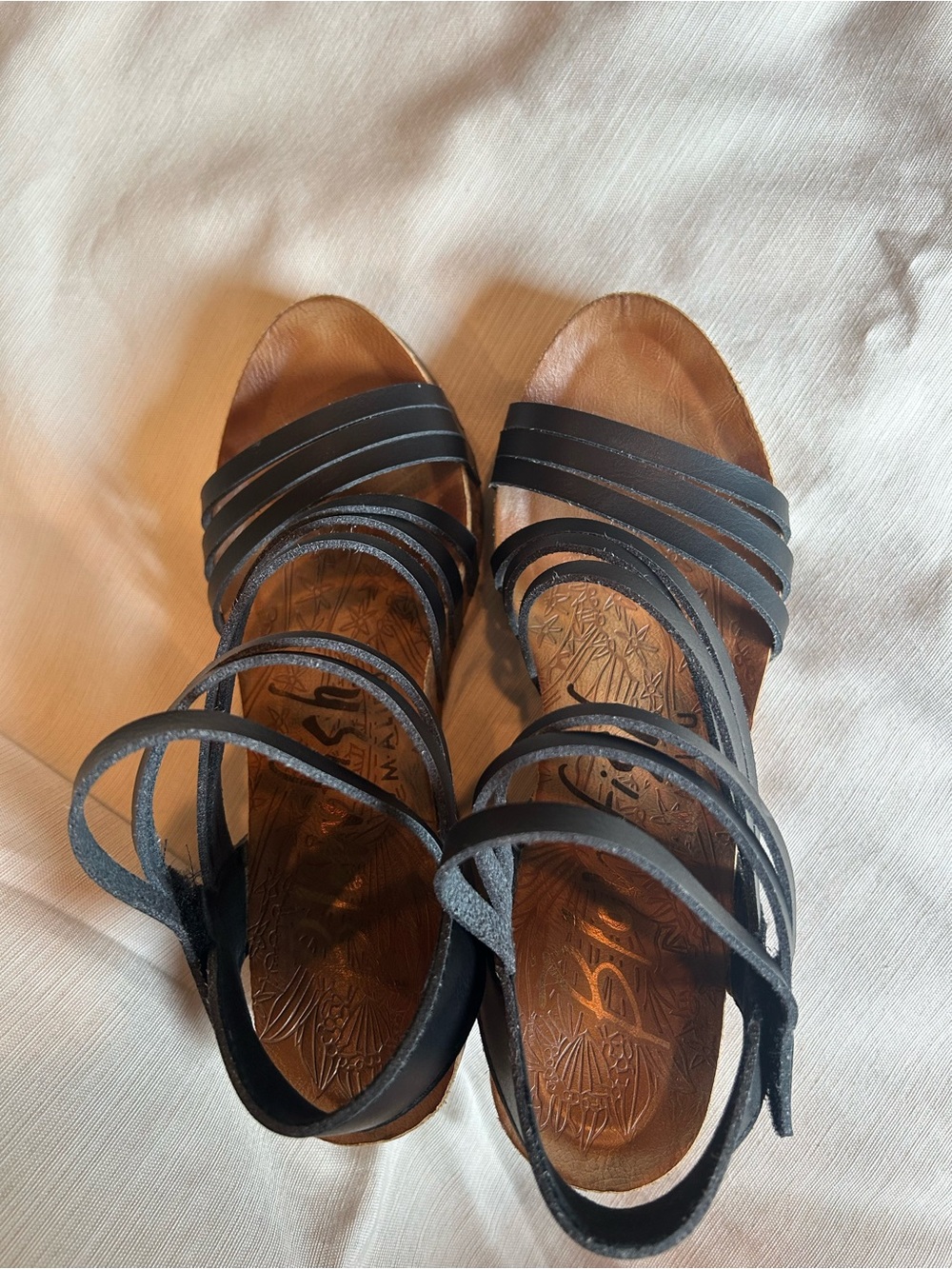 Blowfish Malibu Helm sandals.  Cork wedge, size 8 - Picture 4 of 5